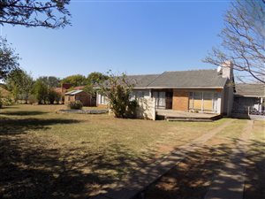 4 Bed House in Barry Hertzog Park