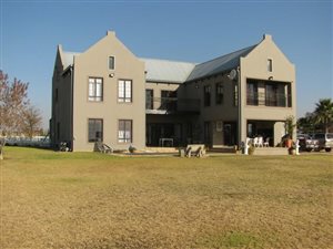4 Bed House in Mooiplaats AH