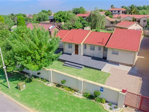 3 Bedroom House in Birchleigh North