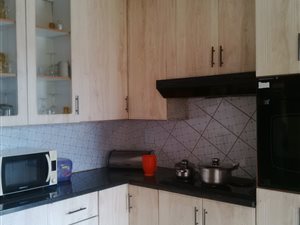 2 Bed House in Etwatwa