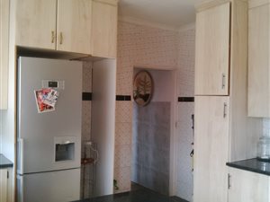 2 Bed House in Etwatwa