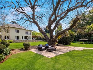 4 Bed House in Melrose Estate