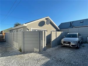 3 Bed House in Wynberg