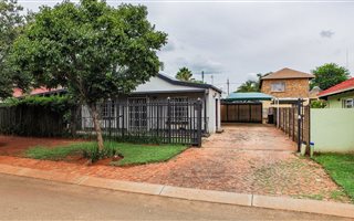 3 Bedroom House in Doornpoort and surrounds