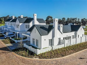 3 Bed House in Koelenbosch Country Estate