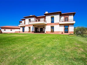 5 Bed House in Mooikloof Glen