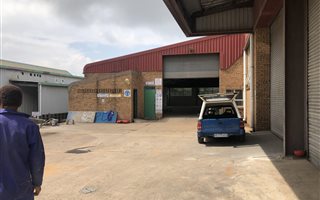 2450 m² Industrial space in Maxmead