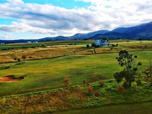 787 m² Land available in Hogsback