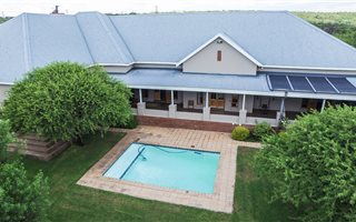 4 Bedroom House in Pebble Rock