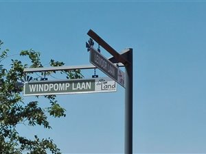 632 m² Land available in Van Der Hoff Park
