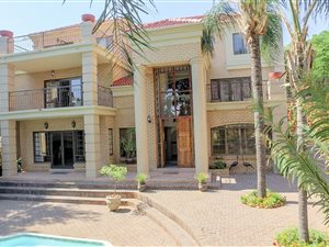 4 Bed House in Montana Park