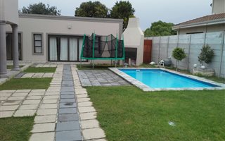 5 Bedroom House in Sunset Beach