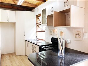 2 Bed Garden Cottage in Lynnwood Manor