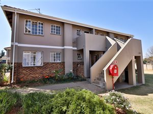 2 Bed Apartment in Elarduspark