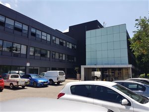 3515 m² Office Space in Parktown