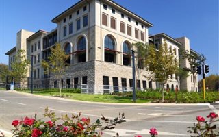 1611 m² Office Space in Fourways