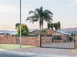 3 Bed Townhouse in Noordheuwel