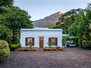 5 Bed House in Higgovale