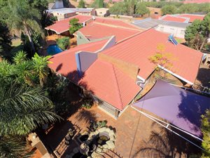 5 Bed House in Lenasia South