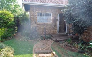 3 Bedroom House in Clubview