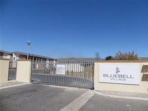 2 Bed Apartment in Blue Downs