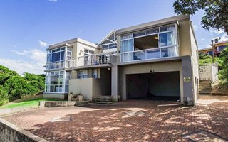 5 Bedroom House in Kenton-on-Sea