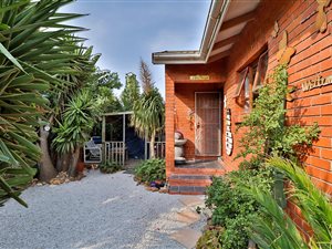 4 Bed House in Bluewater Bay
