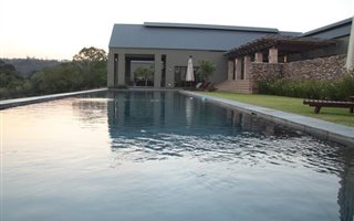 883 m² Land available in Riverside Park