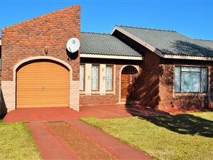 6 Bed House in Danielskuil