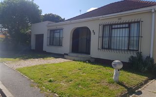 3 Bedroom House in Parow North