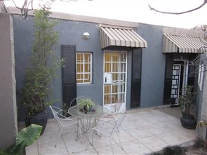 1 Bed Garden Cottage in Greenside