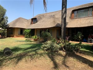 6 Bed House in Meyerspark