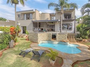 8 Bed House in Herrwood Park