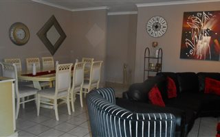 3 Bedroom Cluster in New Redruth