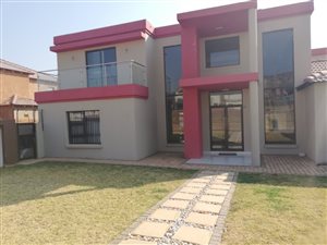 4 Bed House in Magaliesberg Country Estate