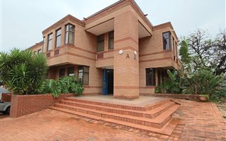 113 m² Office Space in Ferndale