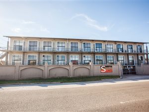 1 Bed Apartment in Taybank