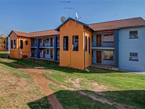 2 Bed Apartment in Tembisa