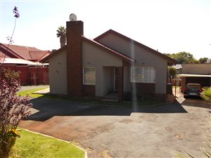 3 Bed House in Woodmere