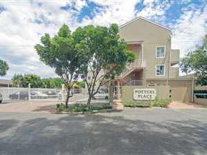 2 Bed Apartment in Diep River