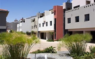 2 Bedroom Townhouse in Lombardy Estate