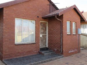 2 Bed Cluster in Soshanguve