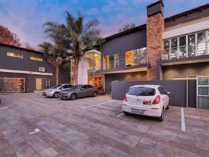 667 m² Office Space in Rosebank