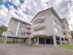 3 Bed Apartment in West Hill