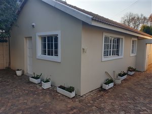 2 Bed Garden Cottage in Sydenham