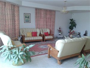 4 Bed House in Clare Hills
