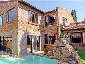 6 Bed House in Randpark Ridge