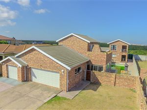 4 Bedroom House in Bluewater Bay