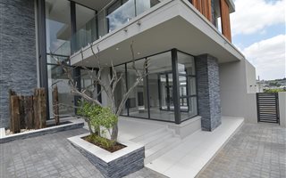 4 Bedroom House in Waterfall Country Estate