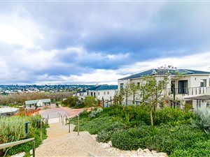 4 Bed House in Van Riebeeckshof
